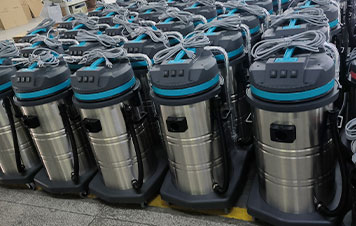Heavy duty commercial vacuum cleaner